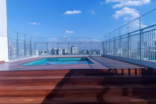 Guarda-corpo de vidro em varanda